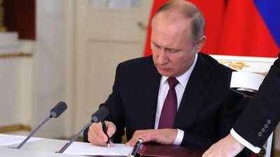 Штрафы за пропаганду "веселящего газа" введены в России