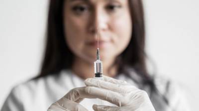Эстония рекомендует делать прививки вакциной AstraZeneca пожилым людям