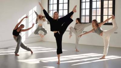 Oysho представили новую коллекцию спортивной одежды Yoga Dance — она подойдет и для йоги, и для танцев