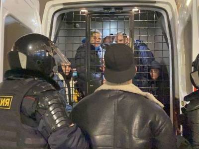 В МВД прокомментировали фотографии с задержанными из центра в Сахарово