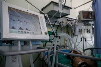 Более 50 ковид-пациентов Альметьевской ЦРБ находятся на ИВЛ