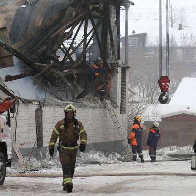Семьи погибших при пожаре на складе в Красноярске получат по 1 млн рублей