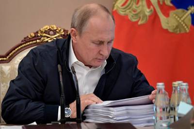 Путин утвердил критерии эффективности губернаторов