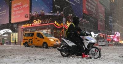 В США из-за снежных ураганов погибли люди, в Турции – наводнения