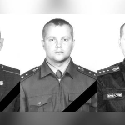 Путин посмертно наградил погибших на пожаре в Красноярске сотрудников МЧС