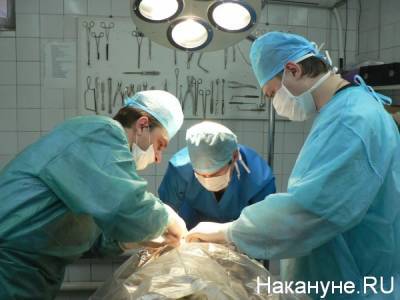 Главврача южноуральской больницы, где хирурги написали заявления об увольнении, отстранили от работы