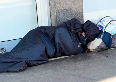 В Италии у замерзшего насмерть бездомного на счету лежали 100 тыс. евро