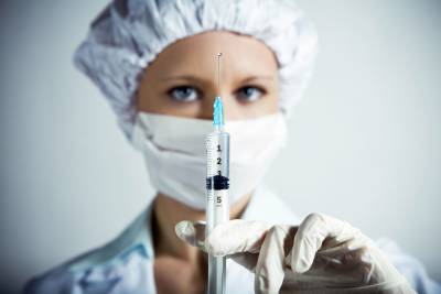 Страны ЕС согласились перепродать свои излишки COVID-вакцины Украине