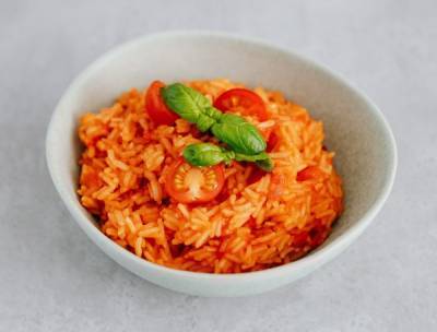 Рис в томатном соусе: простой рецепт - 24tv.ua