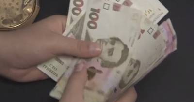 Пенсии, соцвыплаты, стипендии и зарплаты: в Раде решили платить украинцам компенсацию за задержку выплат