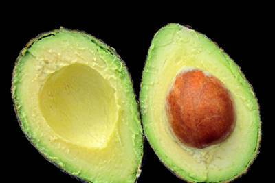Волгоградцам рассказали о пользе авокадо для здоровья и кожи