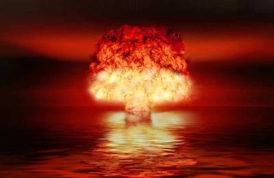 "Калифорния уйдёт под воду": Генерал Евгений Бужинский рассказал о последствиях ядерной войны США и России