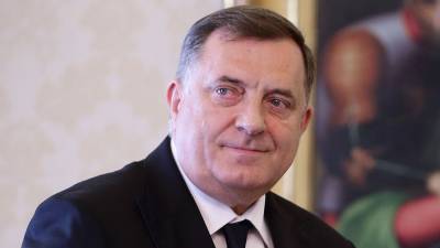 Главу боснийского президиума допросили по делу о подаренной Лаврову иконе