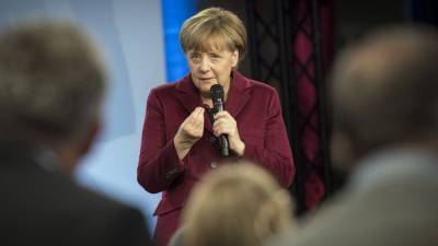 Меркель заявила об улучшениях в динамике заболеваемости COVID-19 в ФРГ