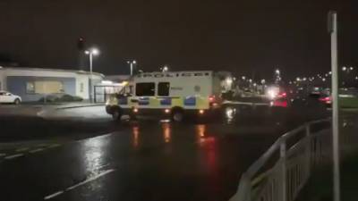 В Шотландии неизвестный напал с ножом на сотрудников госпиталя