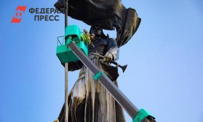 Во Владивостоке задержали навальниста, осквернившего памятник