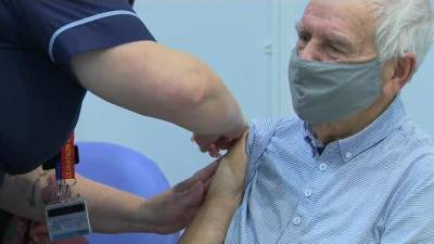 Бесплатные маски, вакцины микс, "ковидные паспорта" и другие средства борьбы с коронавирусом
