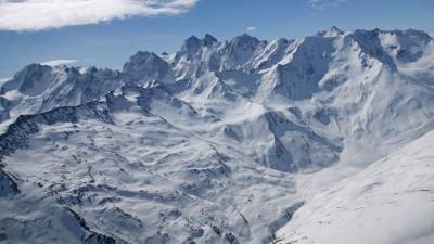 Провалившегося в ледяную трещину сноубордиста спасли на Эльбрусе