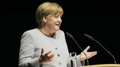 Меркель заявила о начале спада пандемии COVID-19 в Германии