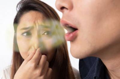 О каких болезнях говорит неприятный запах изо рта – ответ врача