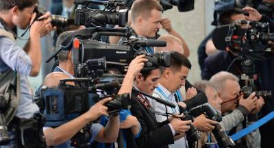 Мирзиеев призвал прессу бороться за правду