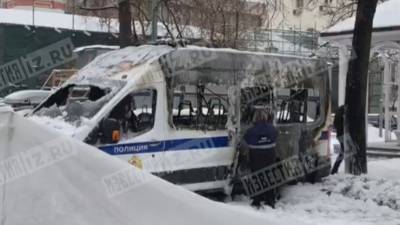 Суд арестовал подозреваемого в поджоге машины Росгвардии в Москве