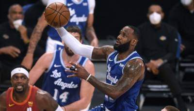НБА: Филадельфия уступила Портленду, Лейкерс обыграли Денвер