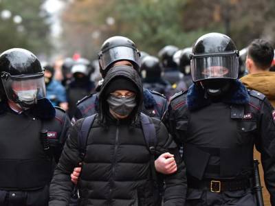 Протест сливают или это временное затишье? Эксперты обсуждают отказ штаба Навального от новых акций