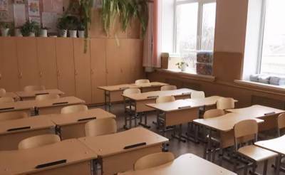 Разница в 15 лет не помеха: на Винниччине учительница закрутила роман со старшеклассником - их застукали