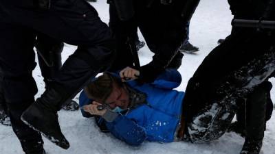 В Кремле готовы применять ещё большую силу к демонстрантам