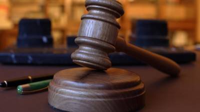 Суд продлил домашний арест обвиняемым в изнасиловании дознавательницы из Уфы