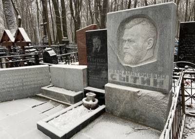Более 150 исторических надгробий отреставрировали на кладбищах Москвы за 5 лет
