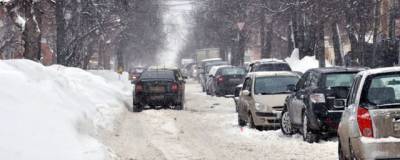 В Кировской области могут начать штрафовать за сброс снега на дорогу