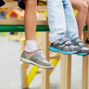 Вам не потрібно більше обирати: у моді комфортне та стильне взуття для дітей