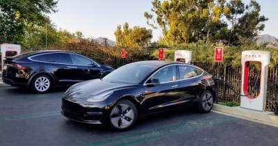 Tesla Model 3 второй год подряд становится самым продаваемым электрокаром в мире