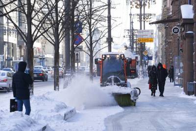 Более 9,5 тысячи единиц техники ликвидируют последствия снегопада в Москве