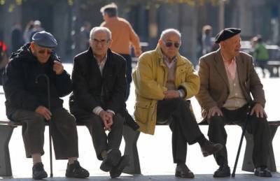 Повышение пенсий с 1 января: на что надеяться работающим пенсионерам