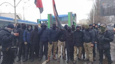 Как штурмовики Авакова закрывали последний оппозиционный телеканал в Киеве