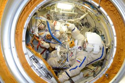 Покорителям космоса отдыхать некогда: В «Роскосмосе» рассказали, как готовят космонавтов
