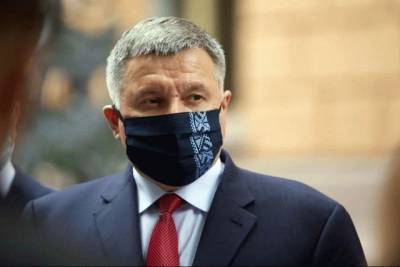 Аваков заявил, что Медведчуку придется отвечать за события на Донбассе