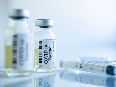 Степанов заявил, что Минздрав вскоре получит подтверждение о поставках вакцин против COVID-19 от компаний-производителей