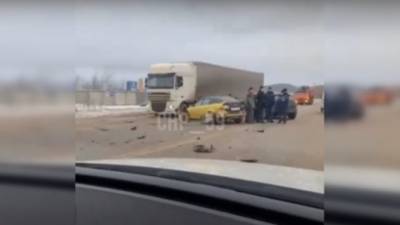 Авария в Перми — машины разлетелись в разные стороны