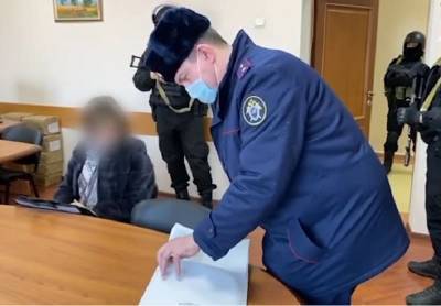 В Смоленской области СКР и Росгвардия провели выемку документов в администрации Гагаринского района