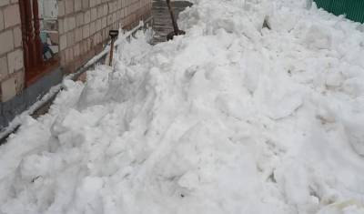 37-летний уфимец скончался после схода снега с крыши дома