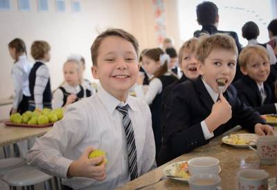 Смоленская область попала в топ-3 регионов ЦФО по качеству питания в начальных классах школ