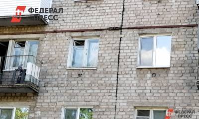 Россиян из аварийного жилья будут переселять в частные дома