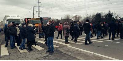 В Мукачево перекрывали трассу Киев-Чоп: требовали снизить тарифы на «коммуналку»