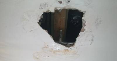 "Не надо, Костик, не бери": получившие квартиры в Долгоруково сироты жалуются на дыры и трещины в стенах