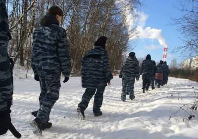 В Москве задержали 25 «омоновцев», охранявших слово «Свобода»