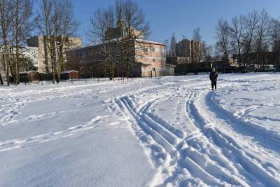 Новый школьный стадион на Запсковье будет открыт для местных жителей